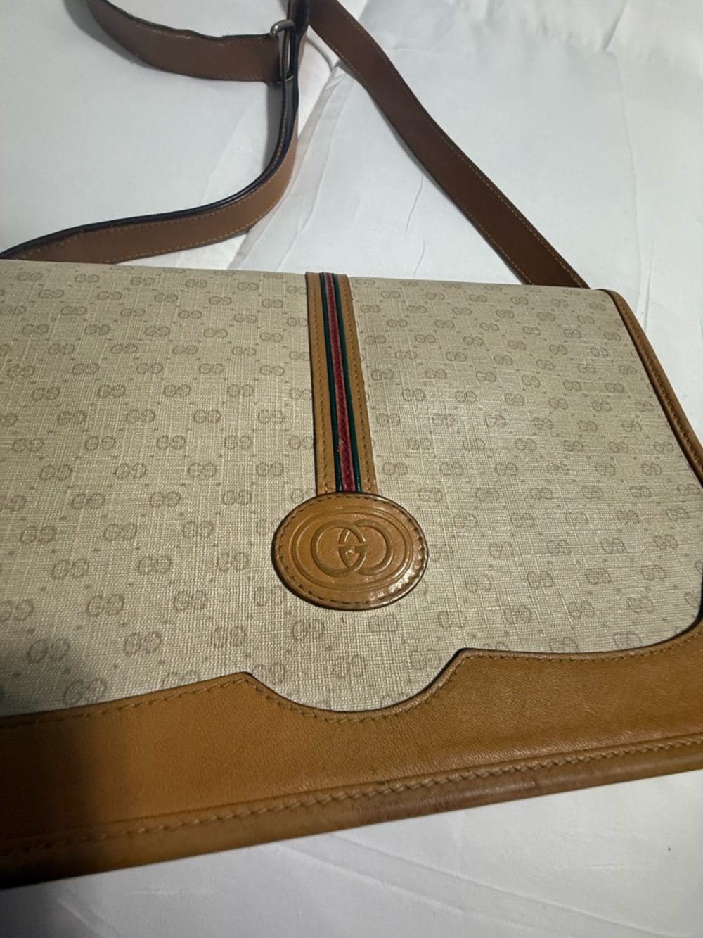 Gucci Beige Canvas Crossbody with Tan Leather and Green-Red Stripe - Picture 3 of 9